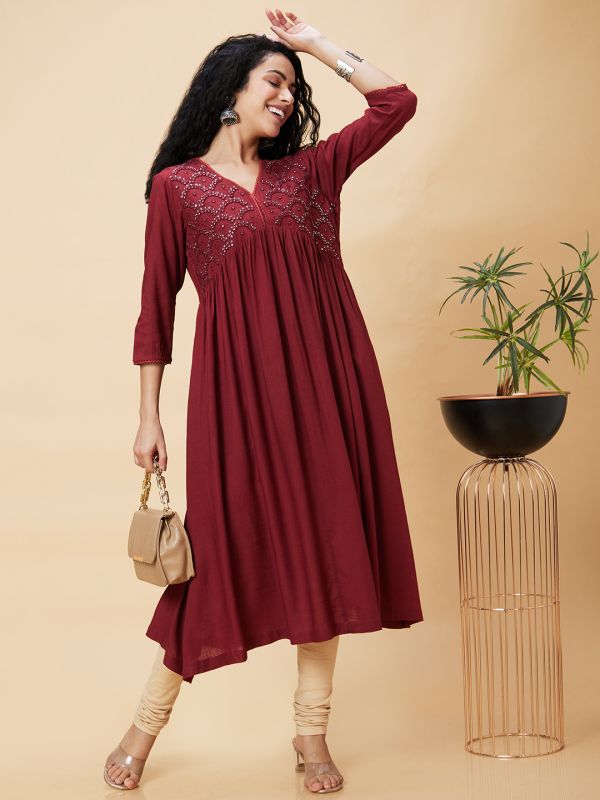 Globus Women Maroon Solid V-Neck Yoke Embroidered A-Line Kurta