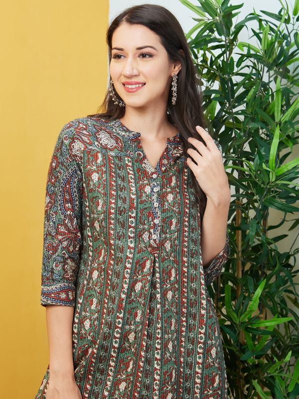 Globus Women Green Floral Print Mandarin Collar Straight Kurta