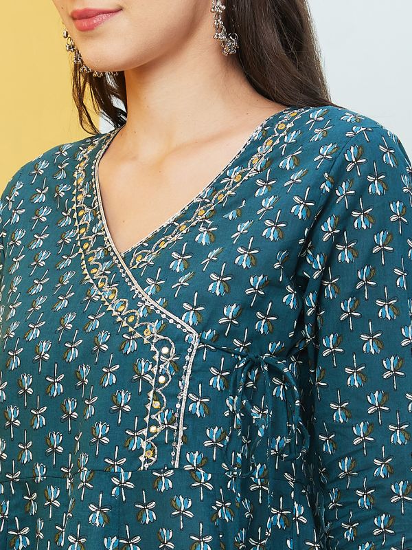 Globus Women Green Floral Print Embroidered Highlight V-Neck Overlapping Angarkha A-Line Kurta