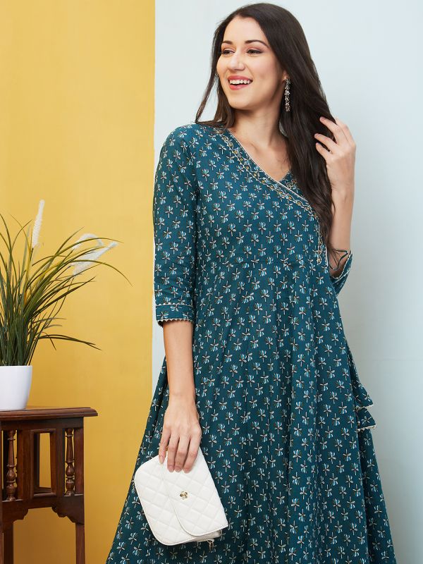 Globus Women Green Floral Print Embroidered Highlight V-Neck Overlapping Angarkha A-Line Kurta