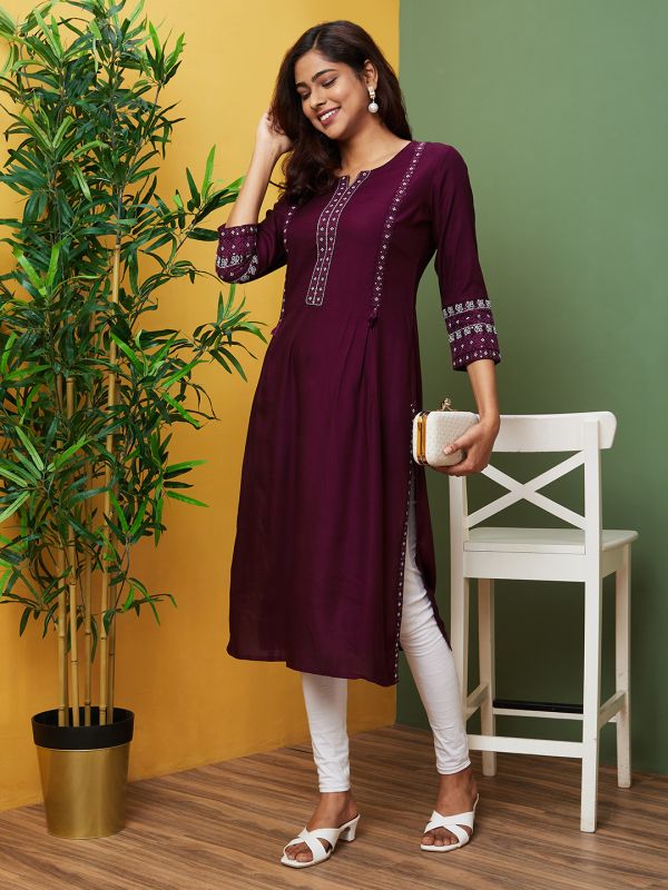Globus Women Purple Embroidered Round Neck Regular Kurta