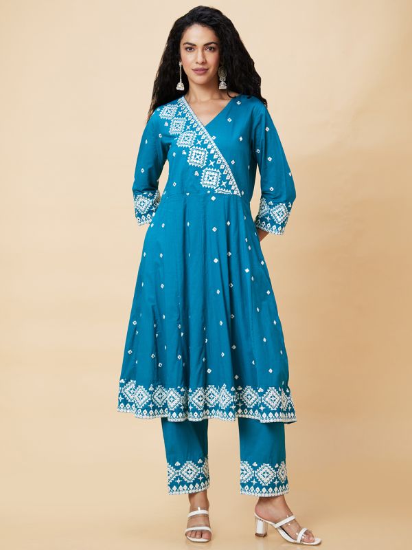 Globus Women Teal Embroidered Mirror Work V-Neck Festive Panelled Anarkali Kurta Set With Trouser