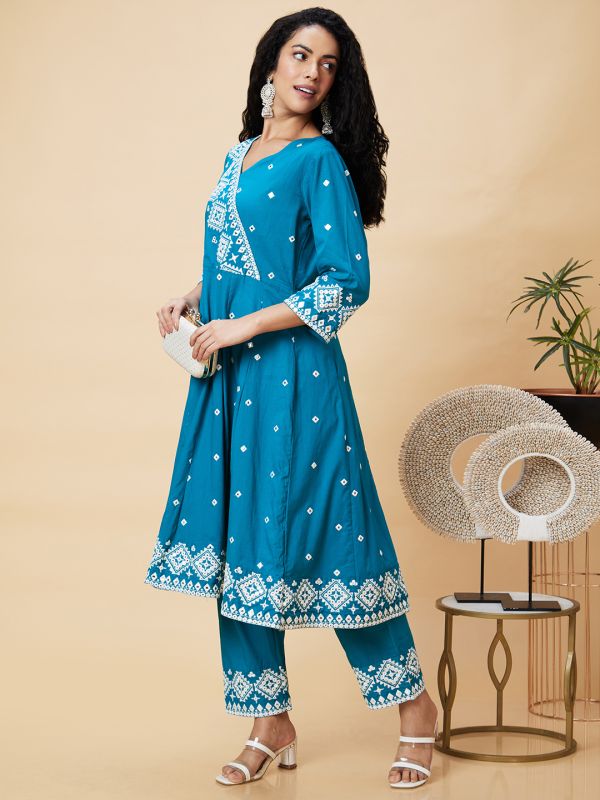 Globus Women Teal Embroidered Mirror Work V-Neck Festive Panelled Anarkali Kurta Set With Trouser