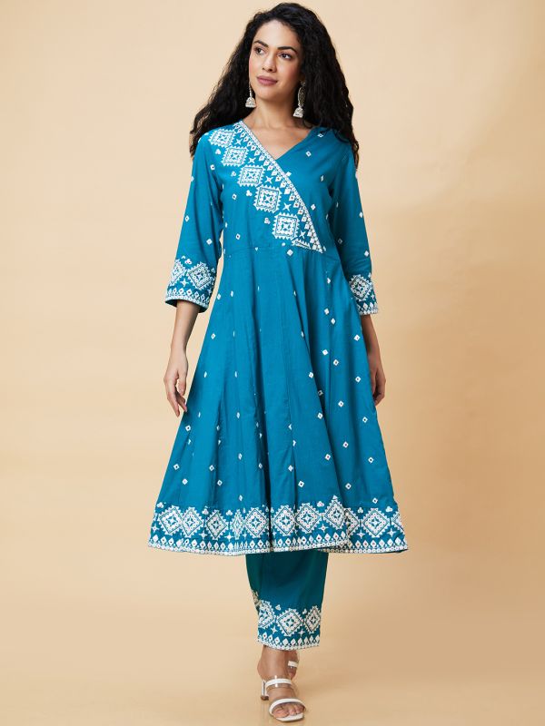 Globus Women Teal Embroidered Mirror Work V-Neck Festive Panelled Anarkali Kurta Set With Trouser