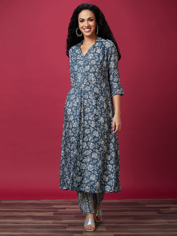Globus Women Blue Floral Print Shirt Collar Straight Fusion Kurta Set With Pant