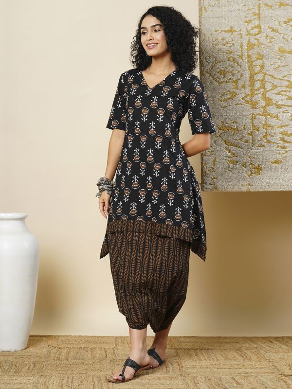 Globus Women Black V-Neck Floral Printed Asymmetric Hem Tunic & Partially Elasticated Harem Pants Fusion Co-Ord Set