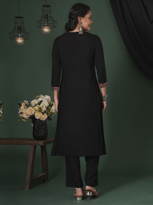 Globus Women Black Sequinned Embroidered Yoke Calf Length Straight Kurta & Pants Ethnic Set