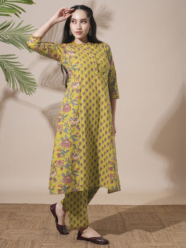 Globus Women Yellow Floral Print Mandarin Neck Panelled A-Line Kurta With Elasticated Waist Pant Workwear Sets