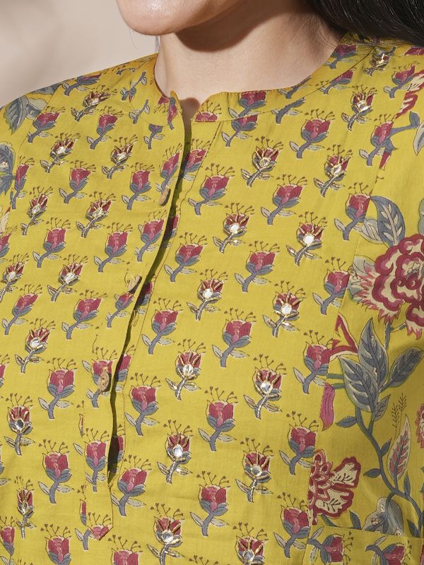 Globus Women Yellow Floral Print Mandarin Neck Panelled A-Line Kurta With Elasticated Waist Pant Workwear Sets
