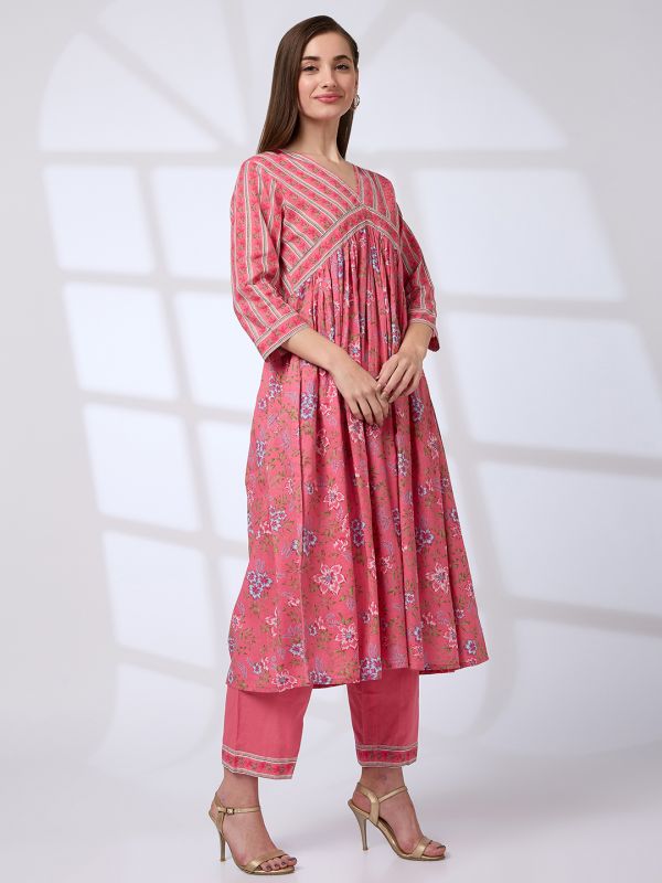 Globus Women Pink V-Neck Floral Print Pleated Alia Cut A-Line Kurta With Pants Workwear Set