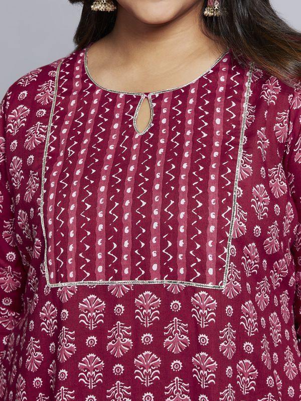 Globus Gloplus Women Pink Keyhole Neck Floral Printed Gotta Lace Detail Straight Plus Size Kurta & Pants Workwear Set