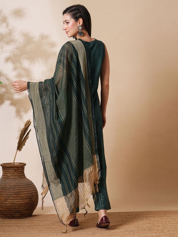 Globus Women Green Tie-Up Neck Printed Yoke Straight Workwear Kurta With Narrow Pants & Yarndyed Dupatta