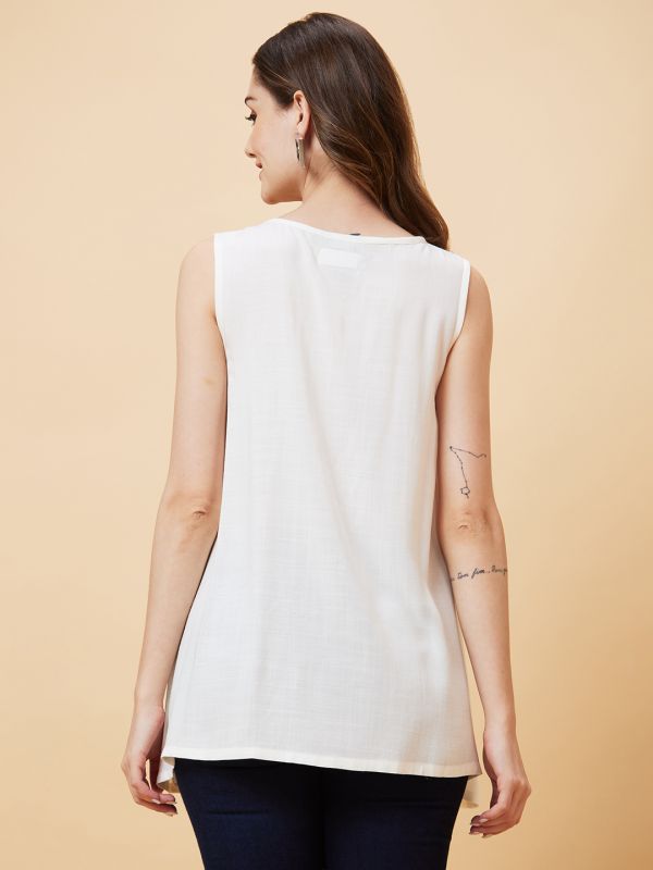 Globus Women Off White Round Neck Floral Embroidered Sleeveless A-Line Tunic