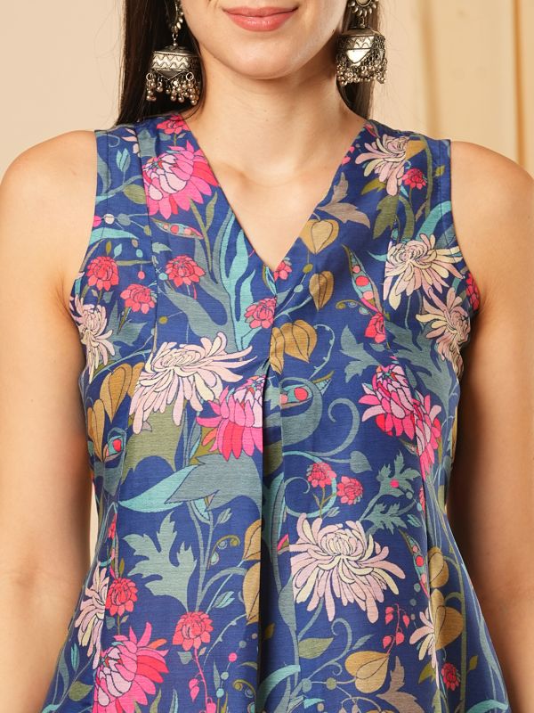 Globus Women Blue V-Neck Floral Print Inverted Pleat Panelled A-Line Kurta With Straight Pants Fusion Set
