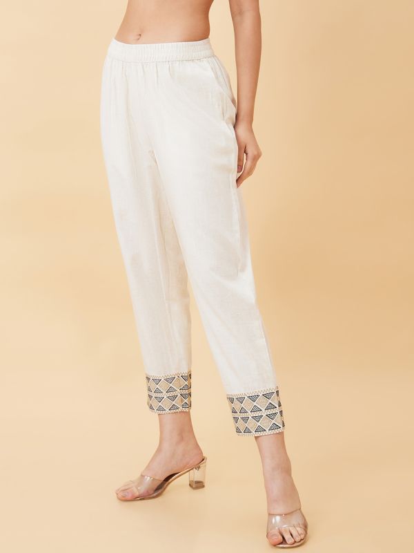 Globus Women Off White Solid Regular Fit Slip-On Trouser with Embroidered Hem