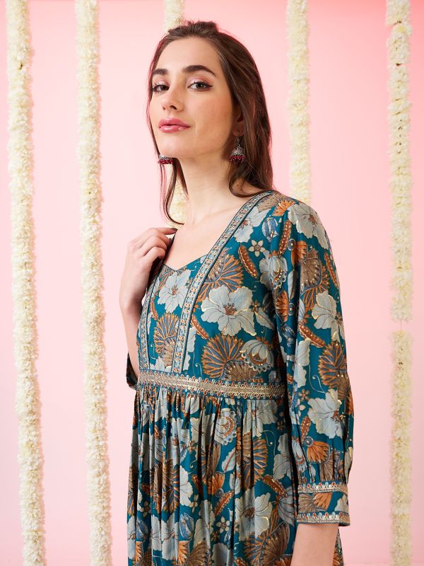 Globus Women Teal Sweetheart Neck Embroidered Detail Gold Foil Floral Print Gathered A-Line Fusion Maxi Dress