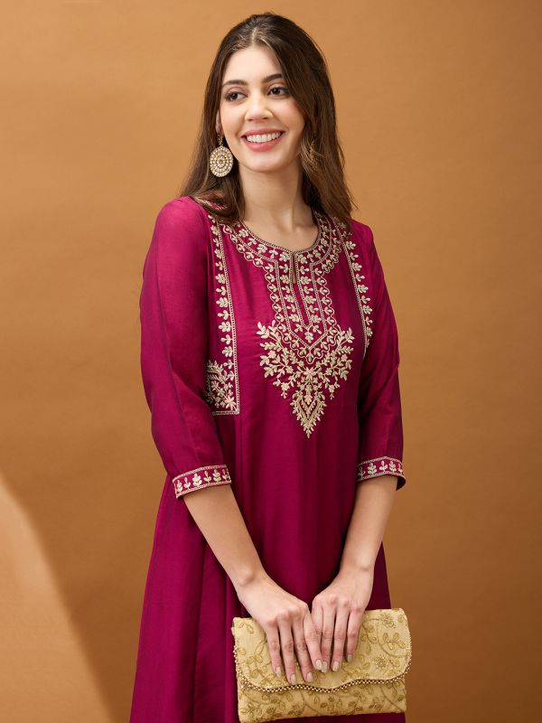 Globus Women Burgundy Floral Embroidered Yoke Detail Round Neck Panelled Anarkali Festive Kurta