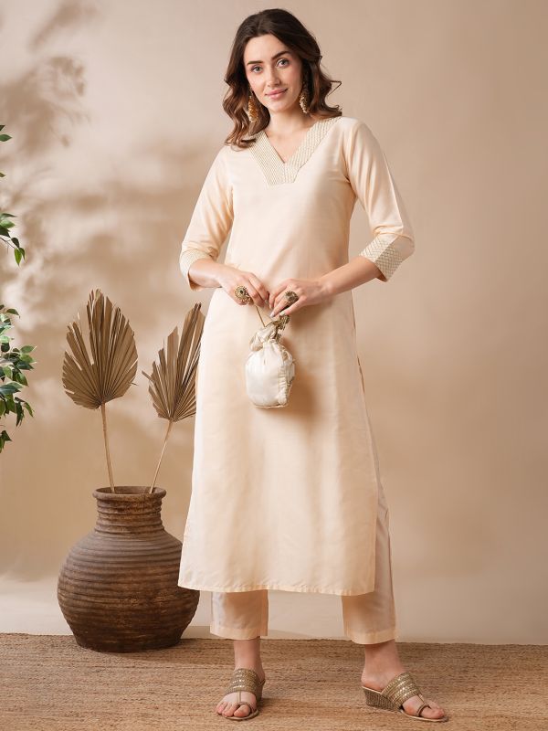 Globus Women Off White Silver Zari Embroidered V-Neck Straight Kurta & Elasticated Pants Workwear Set