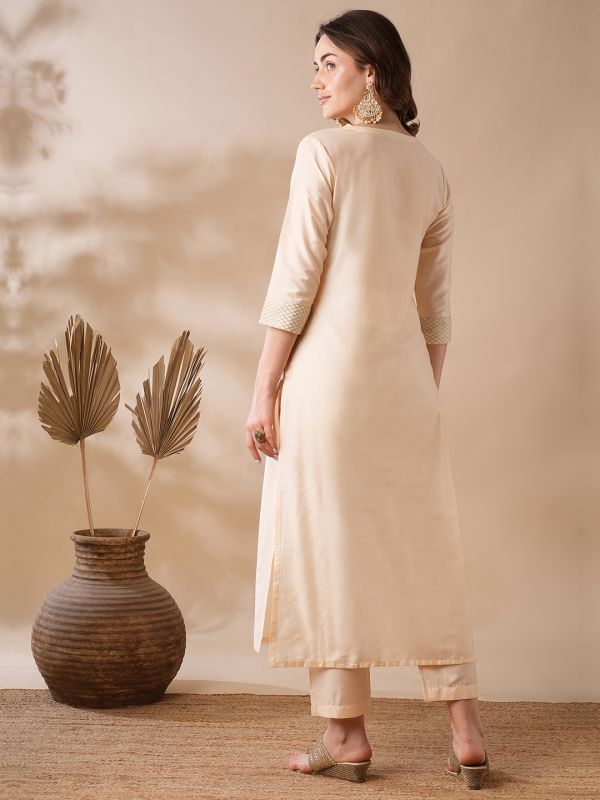 Globus Women Off White Silver Zari Embroidered V-Neck Straight Kurta & Elasticated Pants Workwear Set