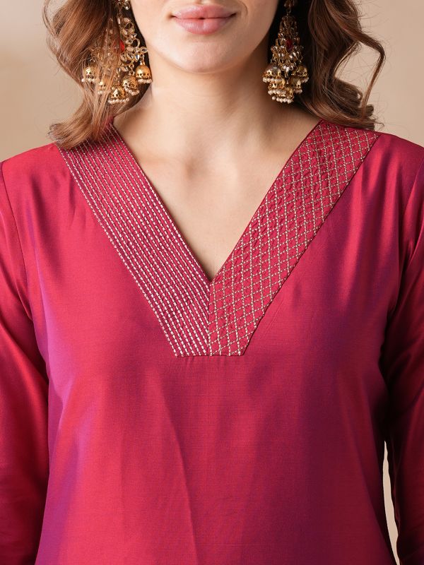 Globus Women Pink Gold Zari Embroidered V-Neck Straight Kurta & Elasticated Pants Workwear Set