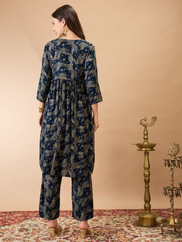 Globus Women Blue Paisley Printed Crop Top with Straight Pant & V-Neck Flared Shrug Co-ords Set