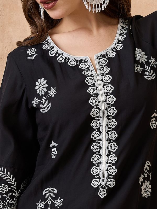 Globus Women Black Scalloped Hem Bell Sleeves Floral Embroidered Kurta & Straight Pant Festive Set