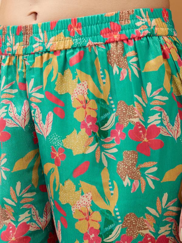 Globus Women Green Floral Printed V-Neck Gotta Lace Straight Kurta With Pant Set
