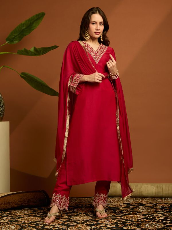 Globus Women Maroon Floral Embroidered V-Neck Bell Sleeves Kurta & Pant Set With Fringed Dupatta