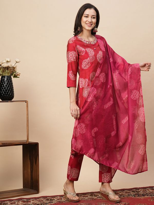 Globus Women Pink Mandarin Collar Allover Printed Panelled Kurta With Narrow Pants & Dupatta