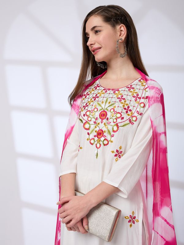 Globus Women Off White Floral Embroidered Yoke Straight Kurta With Pants & Tie-Dye Gotta Lace Dupatta Workwear Set