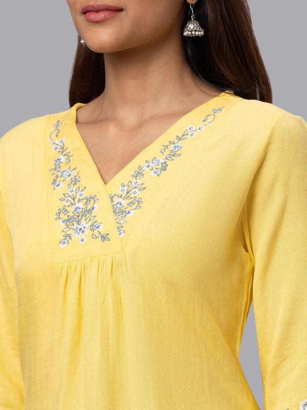 Globus Women Yellow Solid V Neck 3/4 Sleeve A-Line Kurta With Neck Embroidery Detail