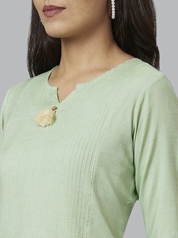 Globus Women Green Solid Straight Kurta