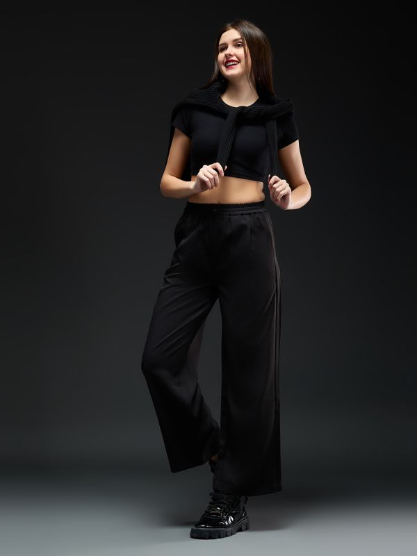 Globus Women Black Mid-Rise Pleated Detail Straight Fit Wide Leg Workwear Trousers