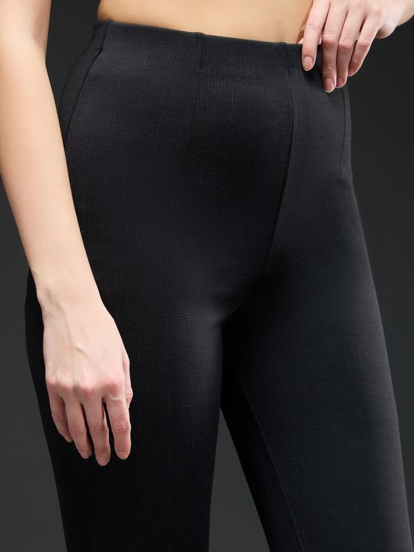 Globus Women Black Solid Mid-Rise Regular Fit Wide Leg Formal Trousers