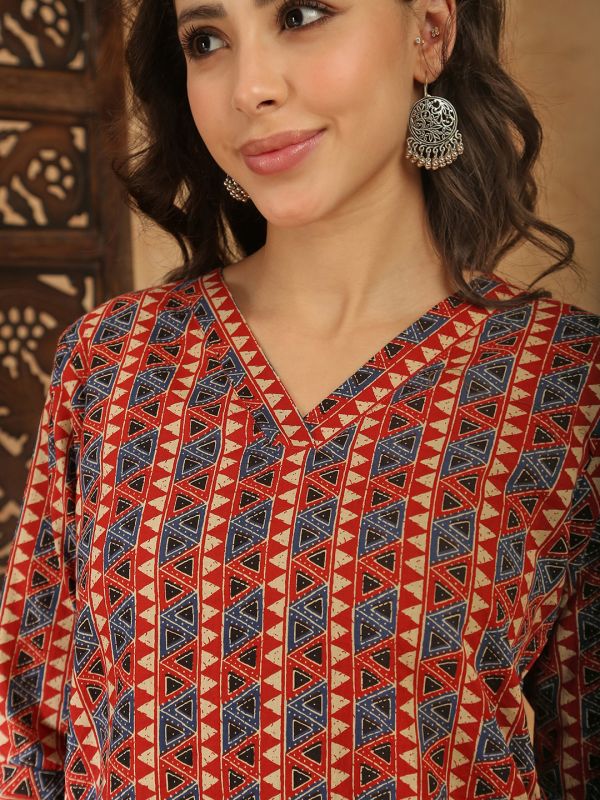Globus Women Red V-Neck Geometric Print Straight Kurta with Pants Set