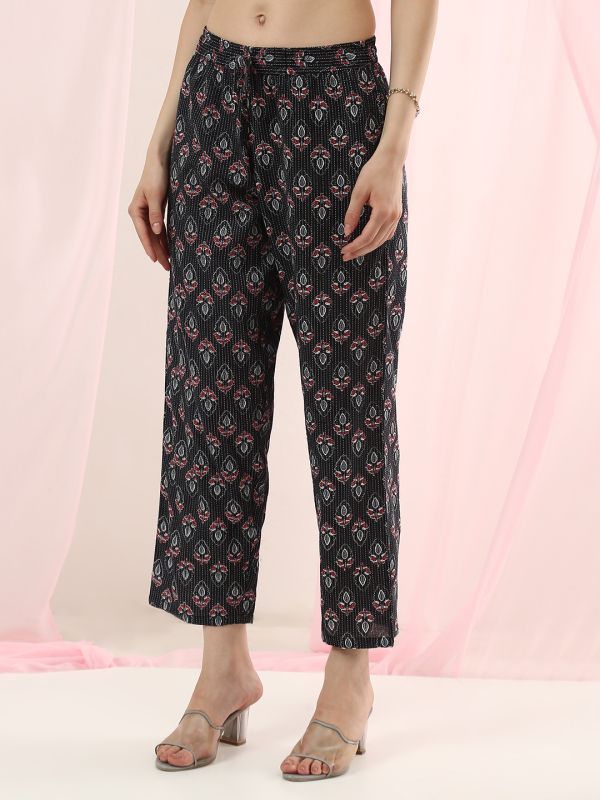 Globus Women Black Collared Neck All Over Floral Print Thread Work Detail Straight Shirt Style Kurta with Pants Set