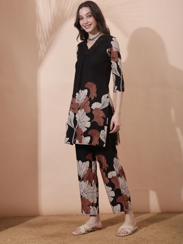 Globus Women Black V-Neck Thread Embroidered Gathered Detail Floral Printed Kurta With Printed Trouser Set