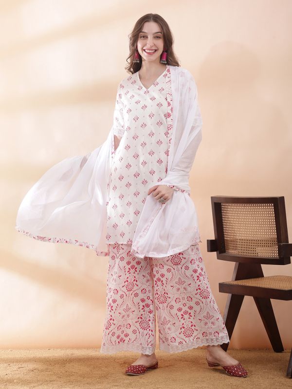 Globus Women Pink V-Neck Scalloped Lace Hem Sleeves Ethnic Print Straight Kurti With Palazzos & Dupatta Set