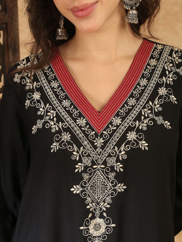Globus Women Black Sequin Embroidered V-Neck Bell Sleeves Slit Detail A-Line Maxi Festive Dress