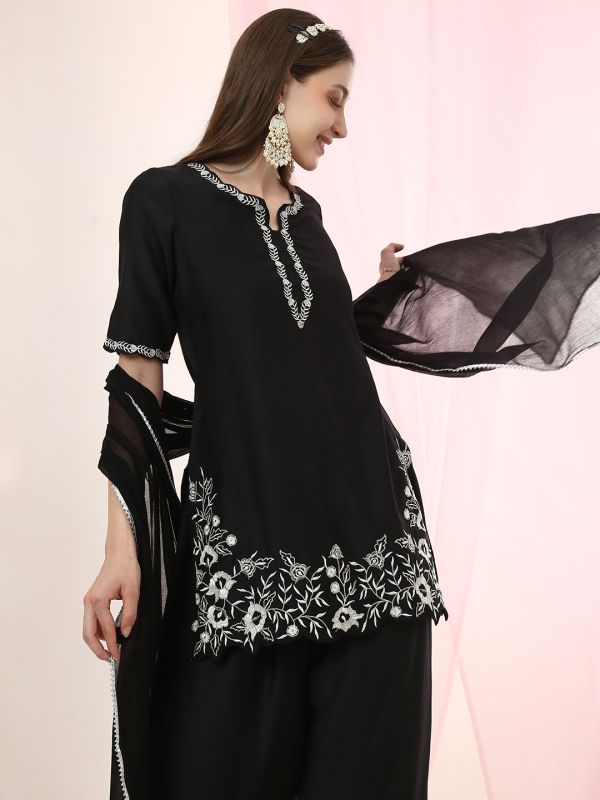 Globus Women Black Round Neck Floral Embroidered Scalloped Hem Kurti With Pants & Gotta Lace Dupatta Festive Set
