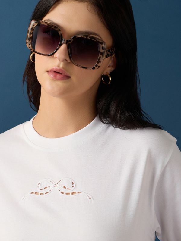 Globus Women White Round Neck Drop Shoulder Sleeves Cutwork Embroidery Detail Boxy Crop T-Shirt