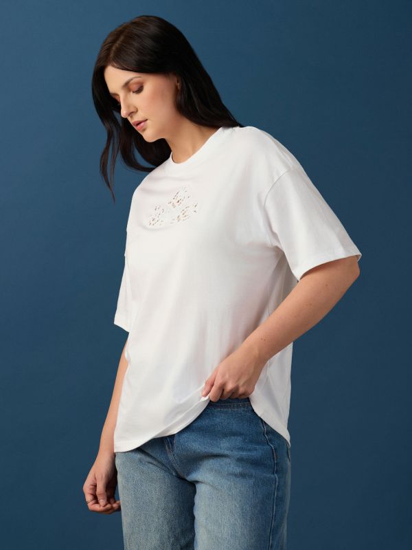 Globus Women White Round Neck Drop Shoulder Sleeves Cutwork Embroidery Detail Crop T-Shirt