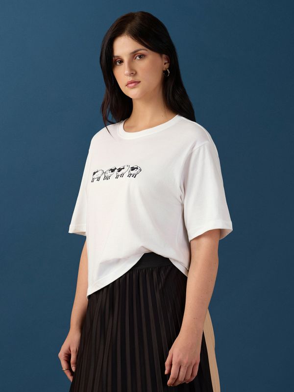 Globus Women White Round Neck Drop Shoulder Sleeves Graphic Embroidered Crop T-Shirt