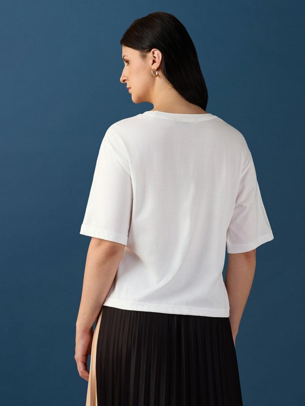 Globus Women White Round Neck Drop Shoulder Sleeves Graphic Embroidered Crop T-Shirt