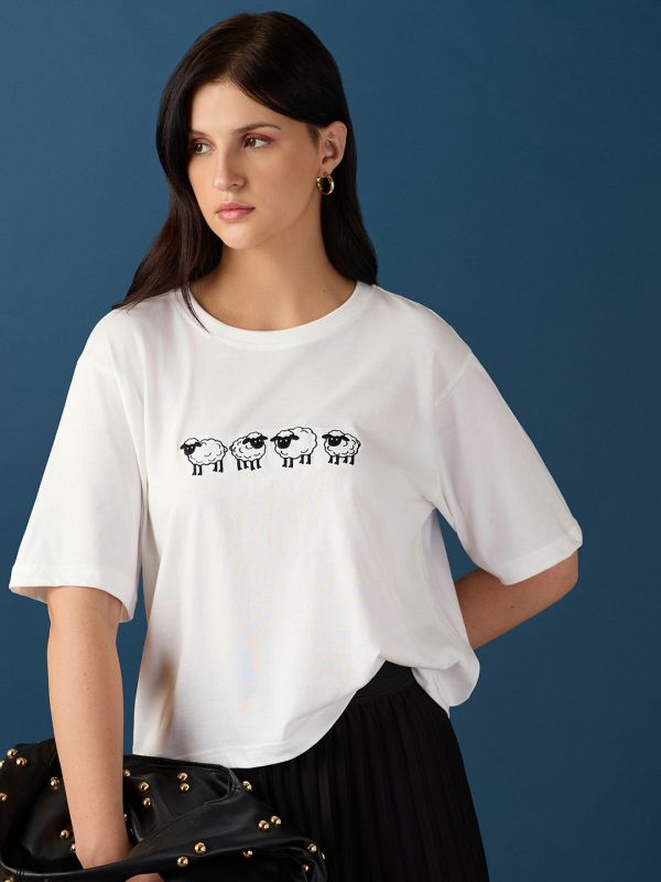 Globus Women White Round Neck Drop Shoulder Sleeves Graphic Embroidered Crop T-Shirt