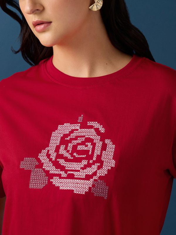 Globus Women Red Round Neck Drop Shoulder Sleeves Graphic Embroidered Crop T-Shirt