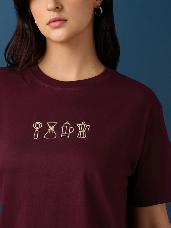 Globus Women Maroon Round Neck Drop Shoulder Sleeves Graphic Embroidered Crop T-Shirt