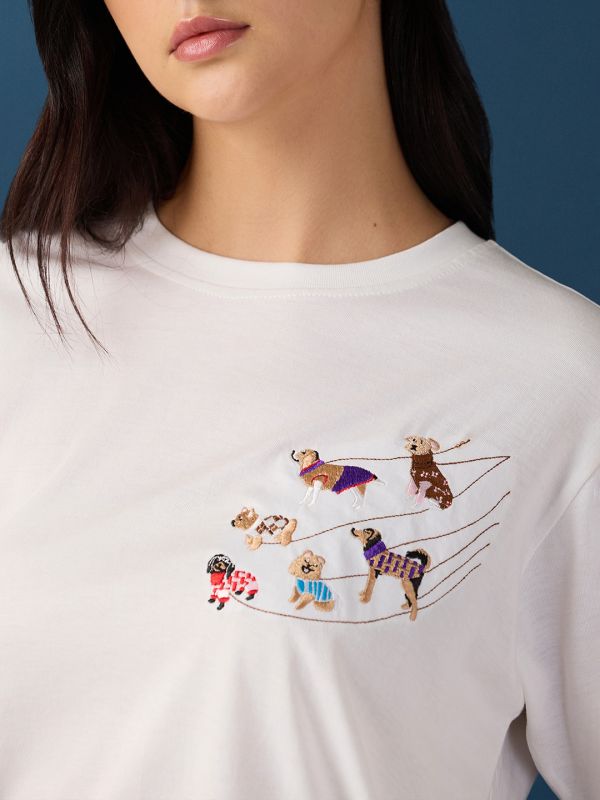Globus Women White Round Neck Drop Shoulder Sleeves Graphic Embroidered Crop T-Shirt