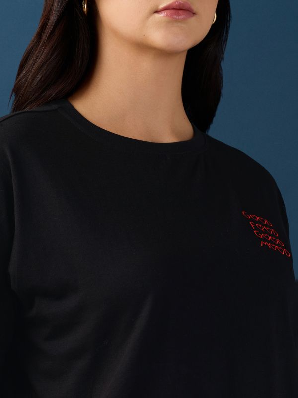 Globus Women Black Round Neck Drop Shoulder Sleeves Graphic Embroidered Crop T-Shirt