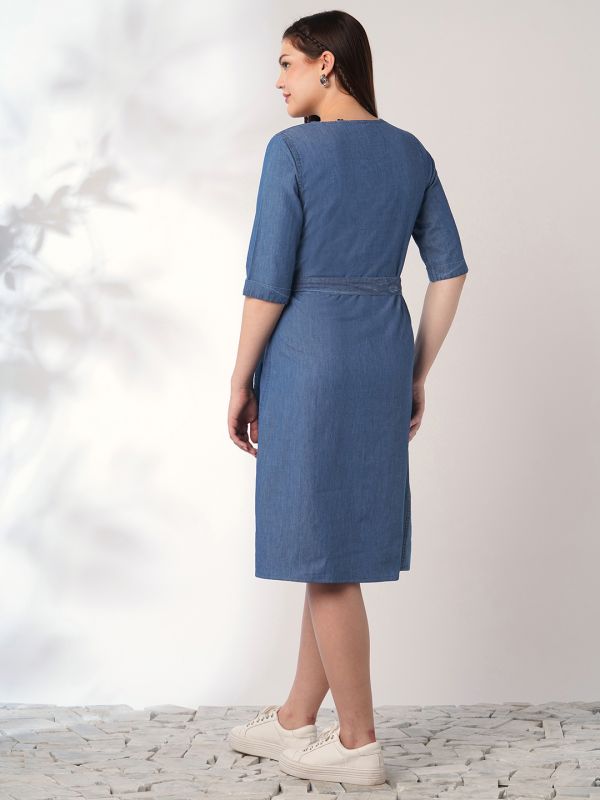 Globus Women Med Blue V-Neck Button Down Knee Length A-Line Denim Dress With Belt
